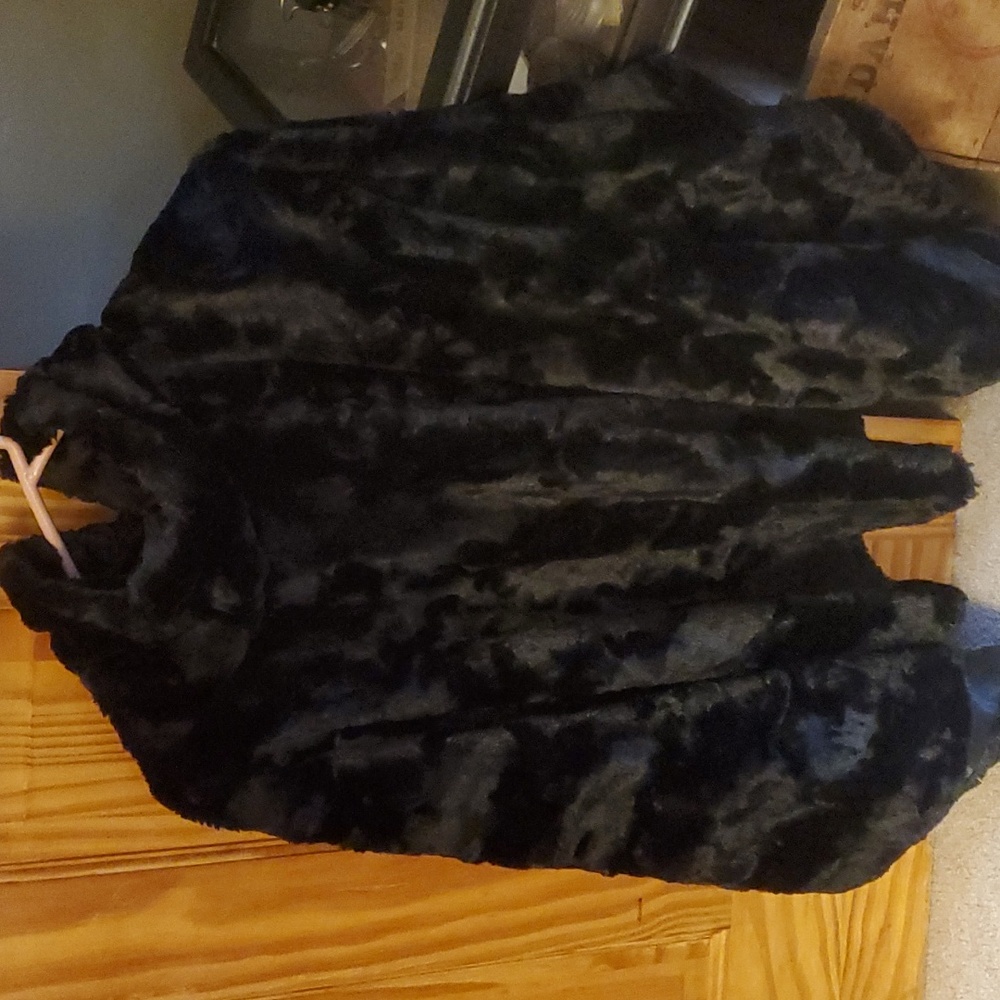 Pandemonium black poncho